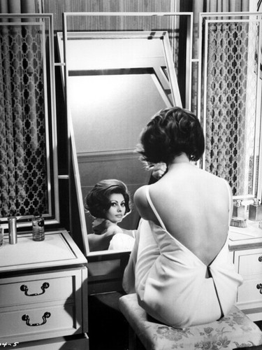V4641 sophia loren abito - bw,